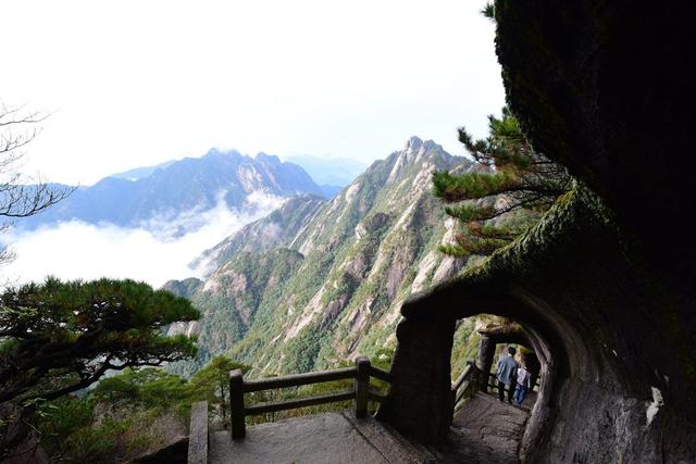 中国安徽省、黄山|爬上震撼中国的第一奇山・黄山