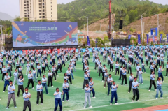 进球大战点燃盛夏激情 民族文化与绿茵魅力交相辉映